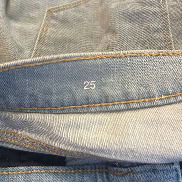 GAP 1969 Blue Jean Shorts size 25 light wash no rips - Picture 5 of 8